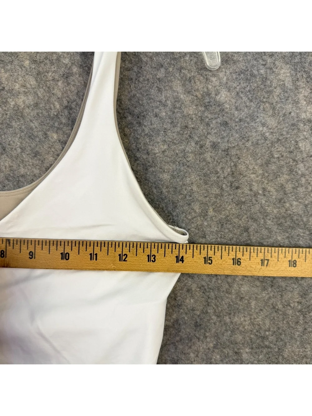Lululemon Long Line Sports Bra Fully Lined White Khaki Size 8 820